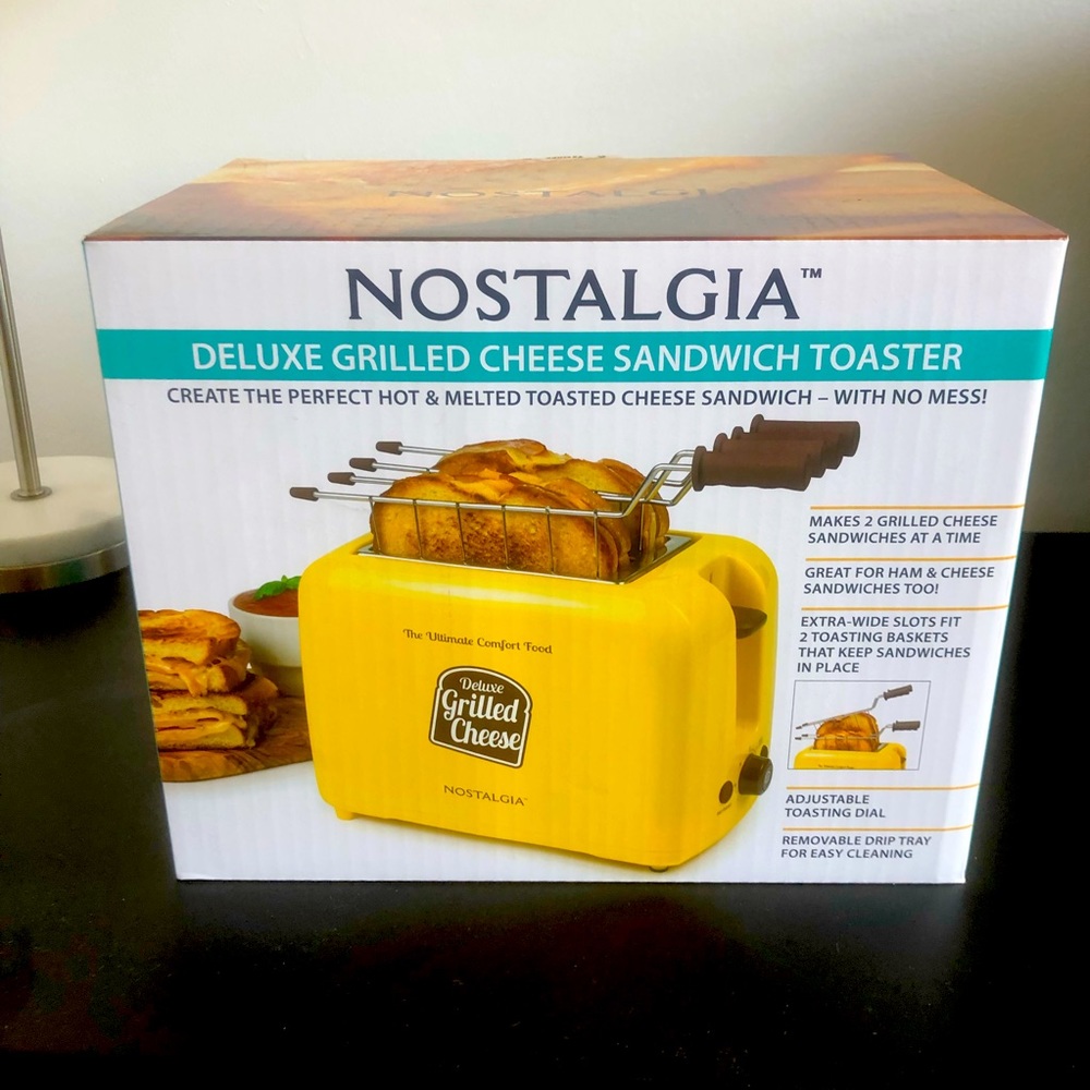 Nostalgia deluxe grilled cheese sandwich toaster